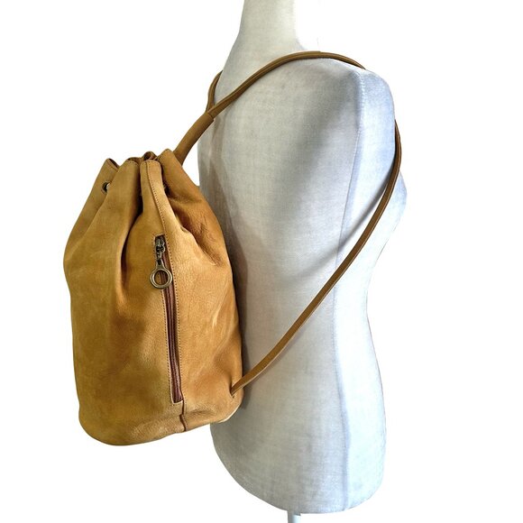 L.J.S Collection Vtg Camel Tan Suede Leather Large Bucket Cinched Backpack - Picture 1 of 8